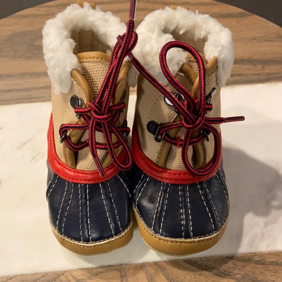 Baby Gap 3-6m Winter Boots - Picture 1 of 4
